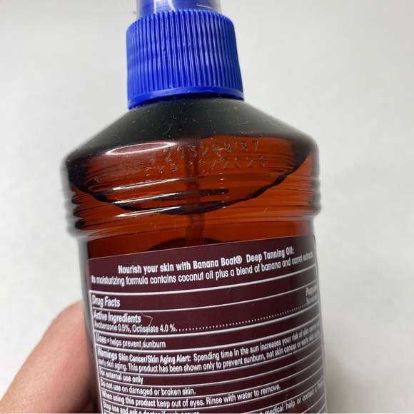 Banana Boat Deep Tanning Spray Oil SPF 4 with Coconut Oil EXPIRED - Picture 4 of 4